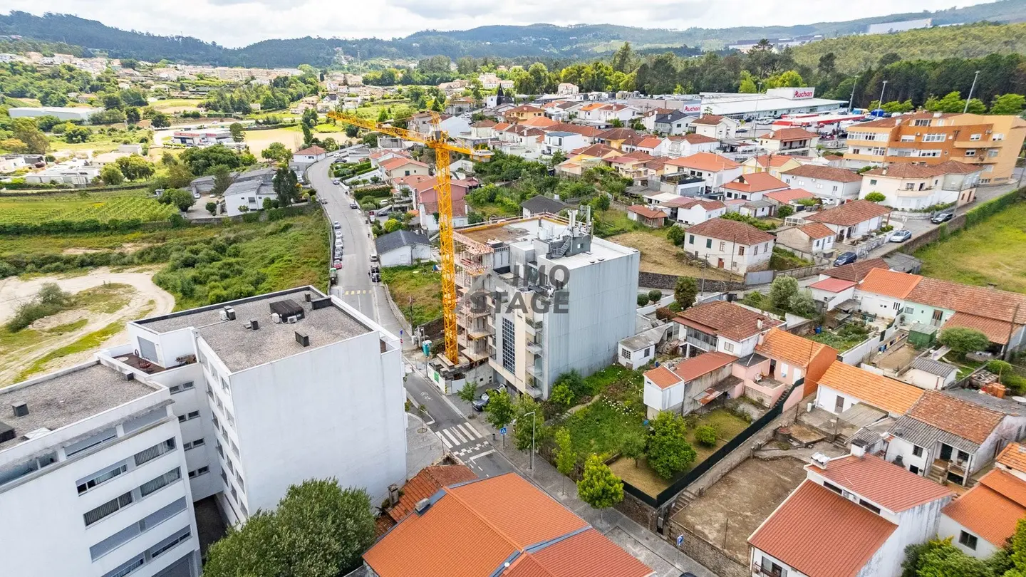 T2 com Excelente Exposição Solar | Localização Central em Santo Tirso — fotografia 24